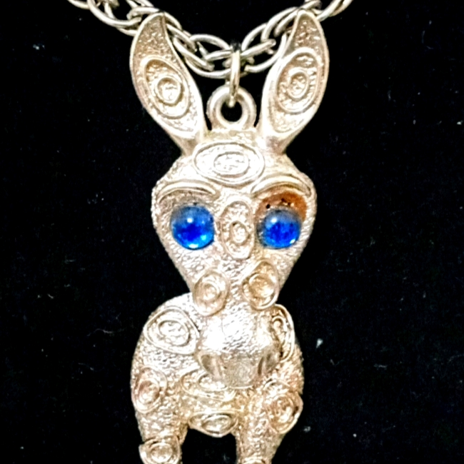 Vintage Jj Signed Silver Tone Donkey Necklace With Blue Rhinestone Eyes 10$